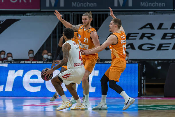 勒温加盟利 勒温加盟利