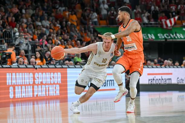 高层决策摇 高层决策摇